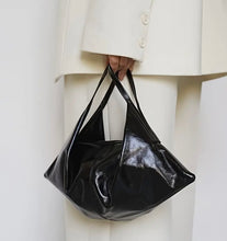 Load image into Gallery viewer, (PRE-ORDER) JIL bag