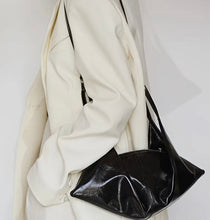 Load image into Gallery viewer, (PRE-ORDER) JIL bag