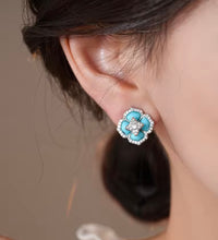 Load image into Gallery viewer, CLIO earrings