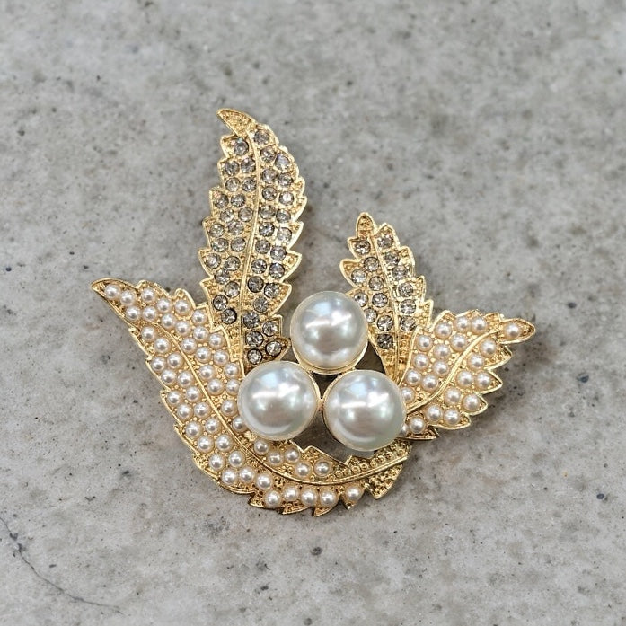 Diamante leaves with faux pearls brooch