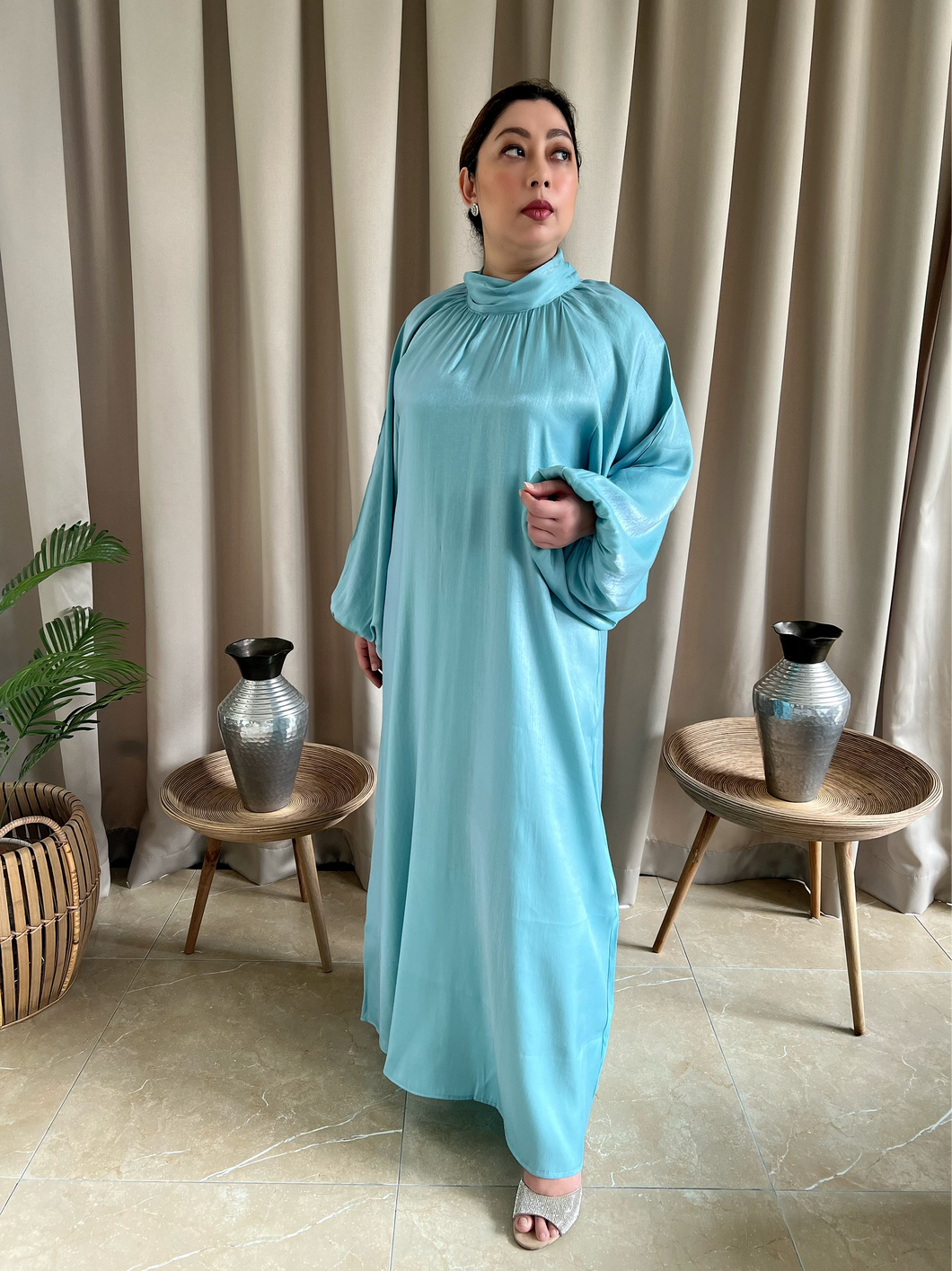 AMINA abaya in blue
