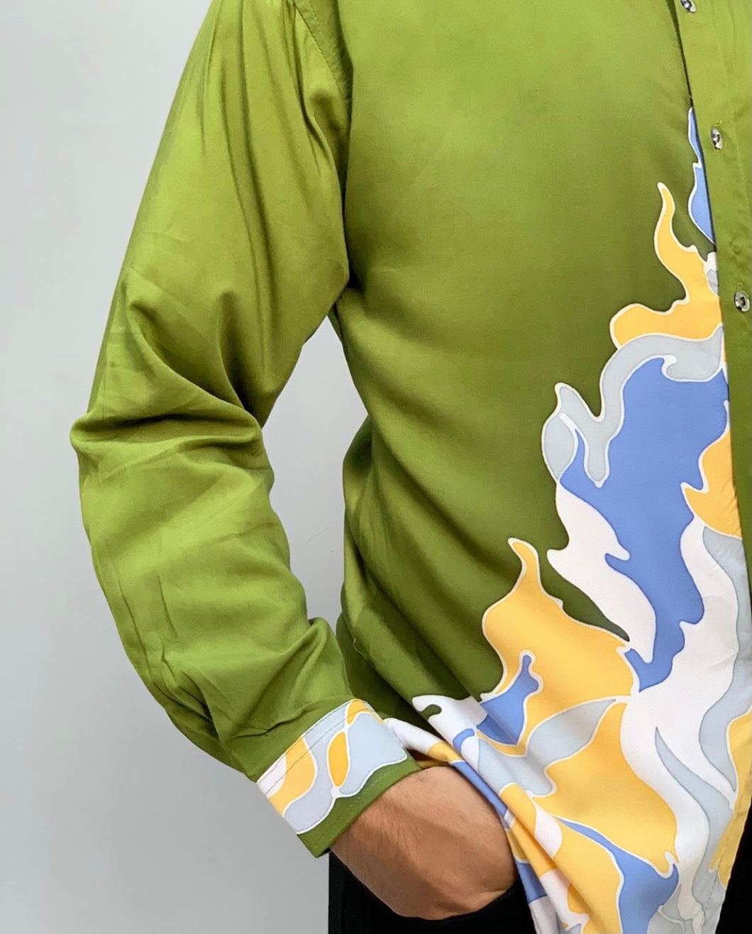 Long-sleeved batik shirt (green)